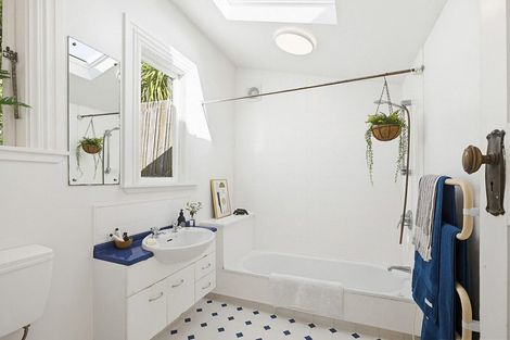 Photo of property in 11 Taft Street, Brooklyn, Wellington, 6021