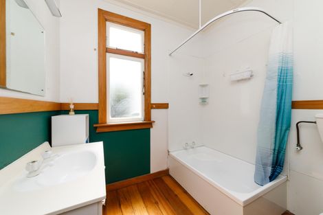 Photo of property in 51 Bryant Street, Takaro, Palmerston North, 4412