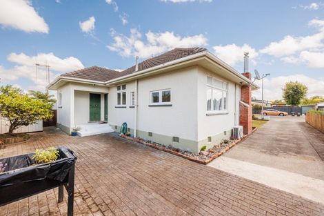 Photo of property in 11 Moore Street, West End, Palmerston North, 4412