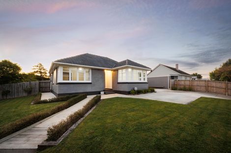 Photo of property in 104 Clyde Crescent, Roslyn, Palmerston North, 4414