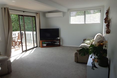 Photo of property in 114 Colwill Road, Massey, Auckland, 0614