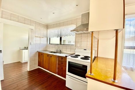 Photo of property in 41 Sharland Avenue, Manurewa, Auckland, 2102