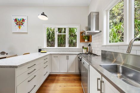 Photo of property in 58 Totara Road, Miramar, Wellington, 6022