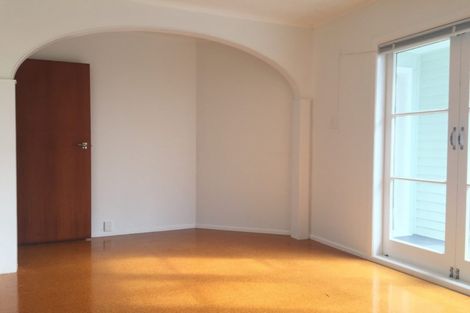 Photo of property in 12 Bridgens Avenue, Te Atatu Peninsula, Auckland, 0610