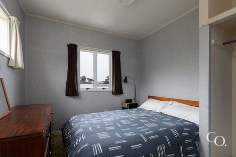 Photo of property in 19 Gillies Crescent, Waimarama, Havelock North, 4294