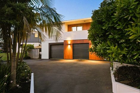 Photo of property in 22 Gilbass Avenue, Hamilton Lake, Hamilton, 3204