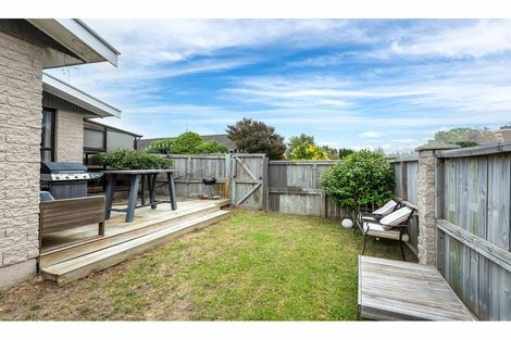 Photo of property in 37 Fern Drive, Halswell, Christchurch, 8025