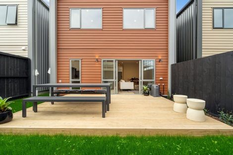 Photo of property in 33 Bristol Freighter Road, Hobsonville, 0616