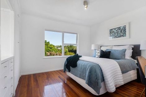 Photo of property in 1/12 Munstead Place, Hillcrest, Auckland, 0627