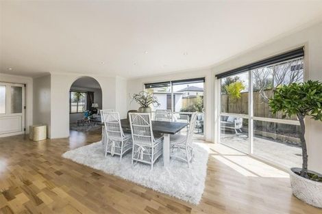 Photo of property in 16 Karson Place, Flat Bush, Auckland, 2016