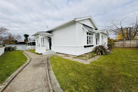 Photo of property in 74 Chelwood Street, Takaro, Palmerston North, 4412