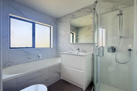 Photo of property in 30c Durham Street, Te Atatu Peninsula, Auckland, 0610