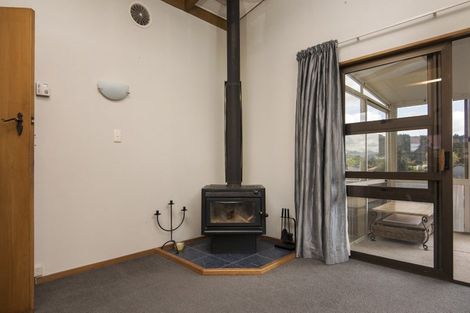 Photo of property in 73 Devon Street, Picton, 7220