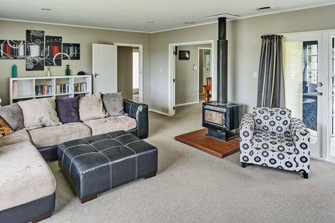 Photo of property in 7 Luff Place, Whitby, Porirua, 5024