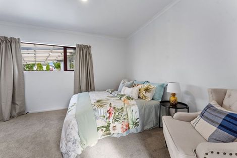 Photo of property in 7 Pureora Place, Clendon Park, Auckland, 2103