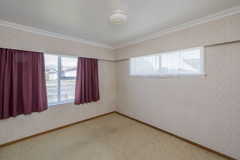 Photo of property in 29 Freyberg Street, Levin, 5510