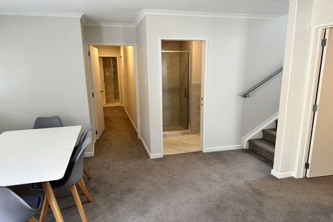 Photo of property in 21a Fairmount Road, Titirangi, Auckland, 0604