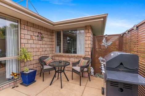 Photo of property in 10 Ropley Street, Amberley, 7410
