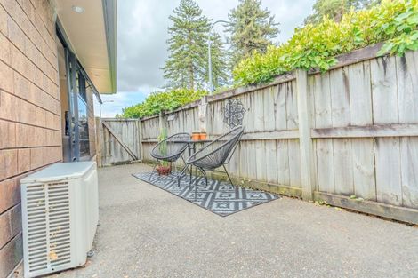 Photo of property in 1/108 Old Farm Road, Hamilton East, Hamilton, 3216