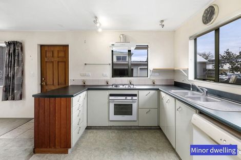 Photo of property in 63 Red Beach Road, Red Beach, 0932