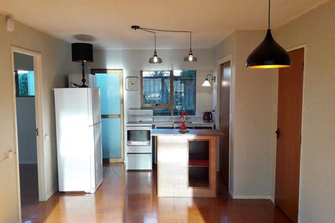 Photo of property in 33 Melandra Road, Stanmore Bay, Whangaparaoa, 0932