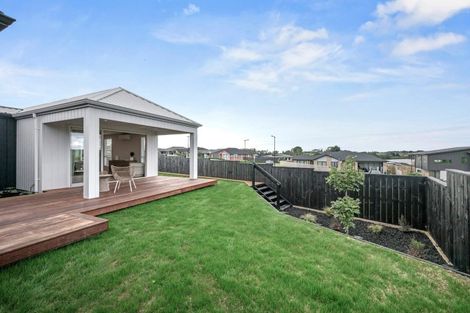 Photo of property in 42 Opouatu Avenue, Glenbrook, 2681