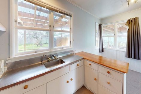 Photo of property in 22 Ellesmere Crescent, Highbury, Palmerston North, 4412
