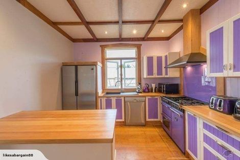 Photo of property in 25 Porter Crescent, Helensville, 0800