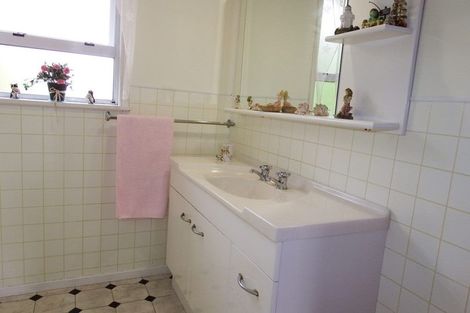 Photo of property in 55 Broadway, Stratford, 4332