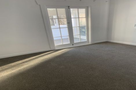 Photo of property in 70 Cutfield Road, New Plymouth, 4310