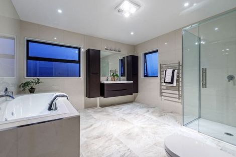 Photo of property in 18 Spyglass Street, Red Beach, 0932