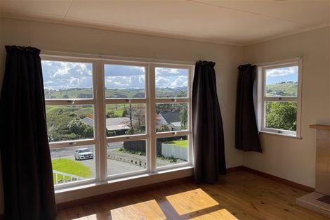 Photo of property in 34 View Street, Maungaturoto, 0520