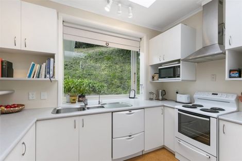 Photo of property in 15 Madras Street, Khandallah, Wellington, 6035