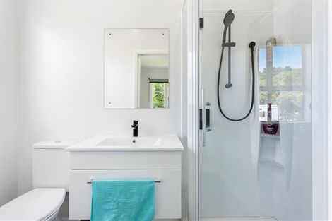 Photo of property in 8b St James Avenue, Helensville, 0800