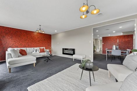Photo of property in 2 Puketiro Drive, Feilding, 4702