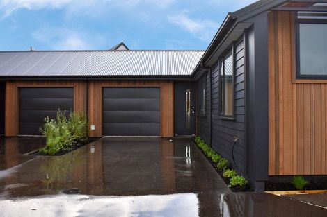 Photo of property in 103u2 Cambridge Road, Hillcrest, Hamilton, 3216