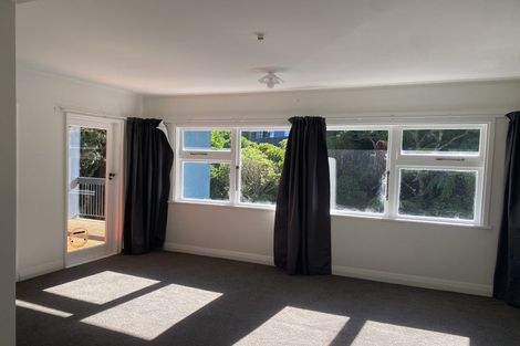 Photo of property in 2/8 Kaitawa Road, York Bay, Lower Hutt, 5013