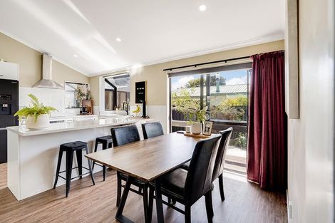 Photo of property in 5 Raleigh Avenue, Fairview Downs, Hamilton, 3214
