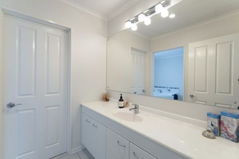 Photo of property in 11 Hoihere Place, Parklands, Christchurch, 8083