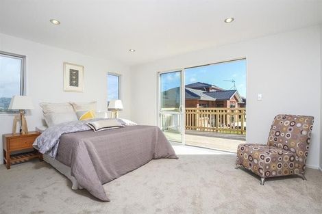 Photo of property in 73 San Valentino Drive, Henderson, Auckland, 0612