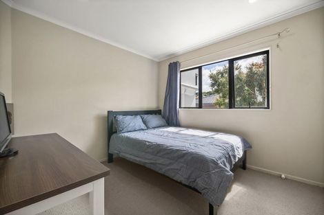 Photo of property in 3 Ambassador Glade, Orewa, 0931