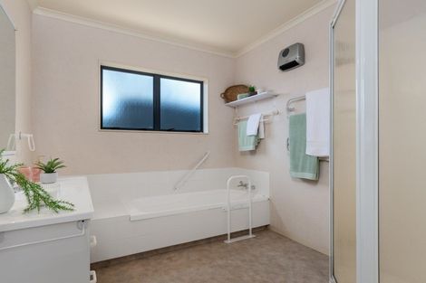 Photo of property in 1436b Cameron Road, Greerton, Tauranga, 3112