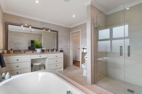 Photo of property in 8 Eric Price Avenue, Takapuna, Auckland, 0620