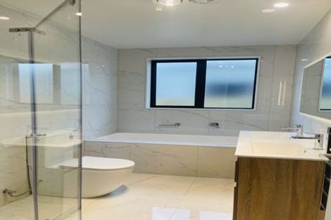 Photo of property in 21 Cronshaw Road, Karaka, 2113