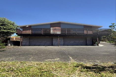 Photo of property in 40 Whangaparaoa Road, Red Beach, 0932
