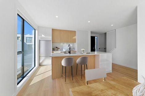 Photo of property in 19/10 Trieste Way, Paraparaumu, 5032