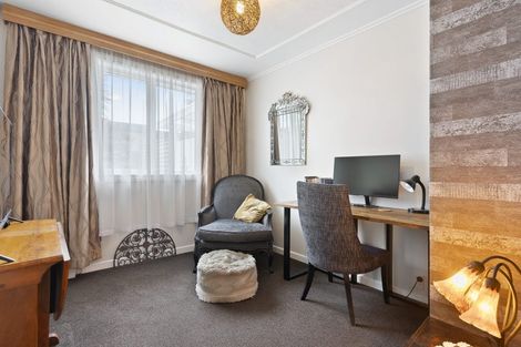 Photo of property in 11 Rangeview Road, Sunnyvale, Auckland, 0612