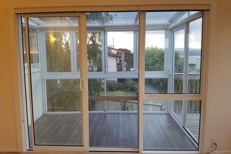 Photo of property in 2/130 Rangatira Road, Beach Haven, Auckland, 0626