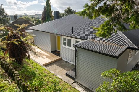 Photo of property in 10 Berkshire Grove, Cannons Creek, Porirua, 5024