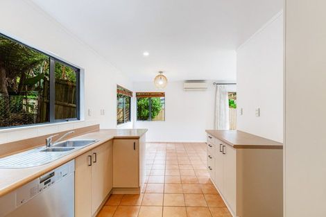Photo of property in 9b View Road, Glenfield, Auckland, 0627